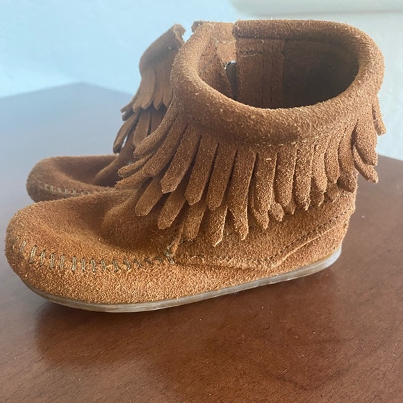 MINNETONKA BOHO FRINGE MOCCASINS size 7 - Picture 1 of 7